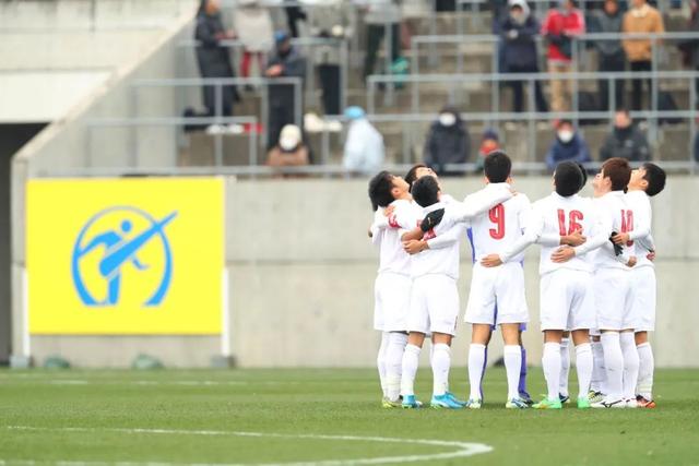 亚运会-中国三人女篮决赛力克蒙古队 勇夺金牌